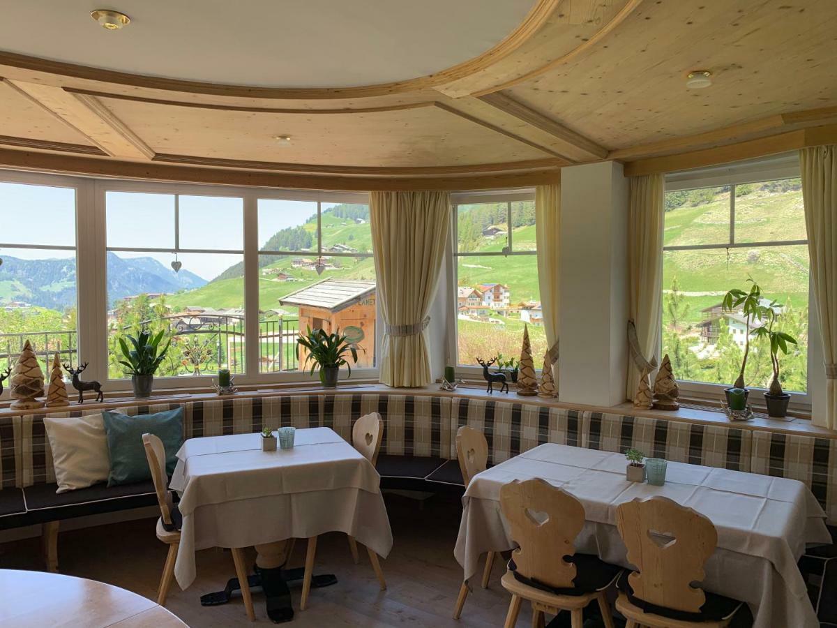 Garnì Villa Erna Selva di Val Gardena Exteriör bild